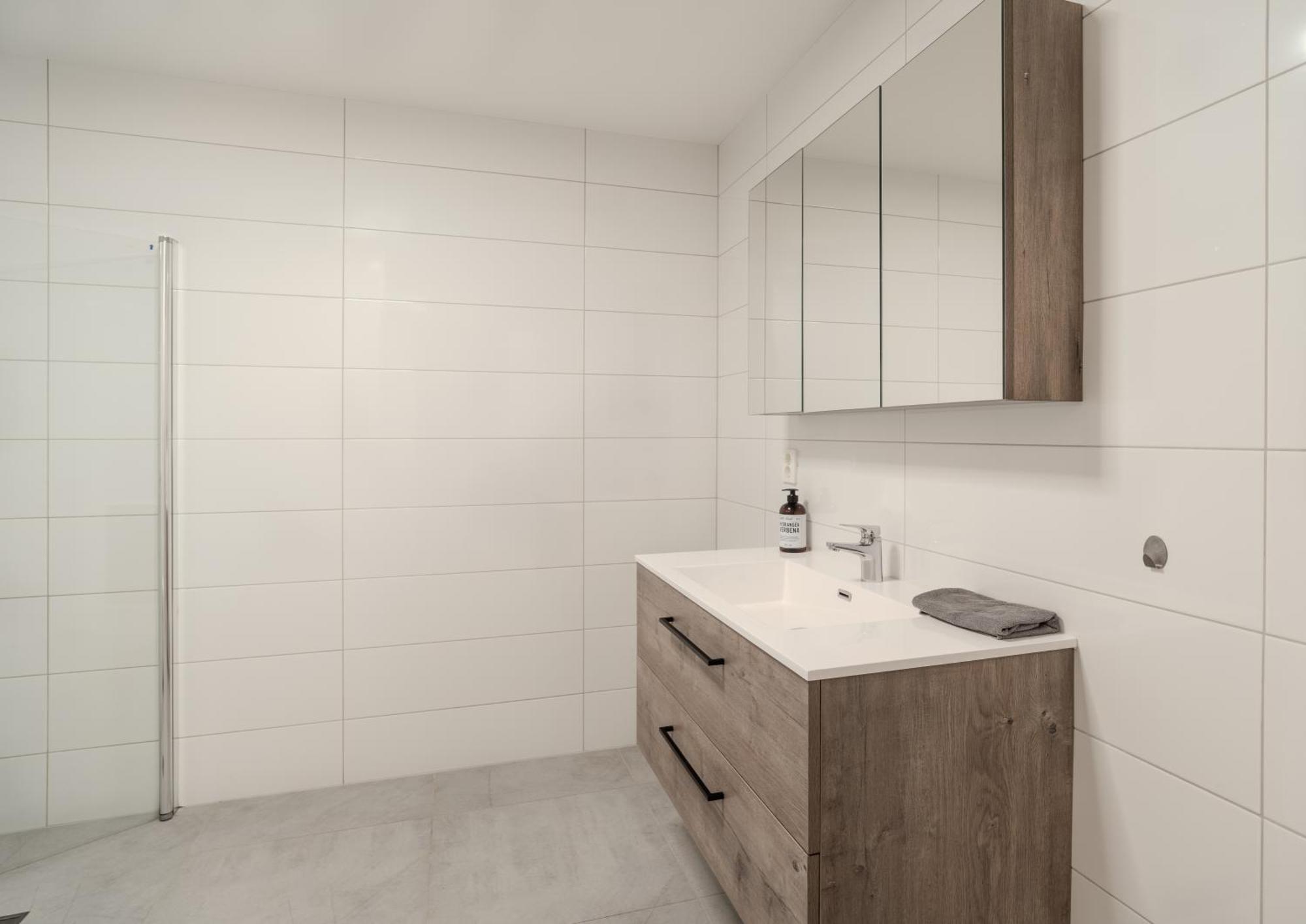 Staying Apt 3 - New And Modern Тромсё Экстерьер фото